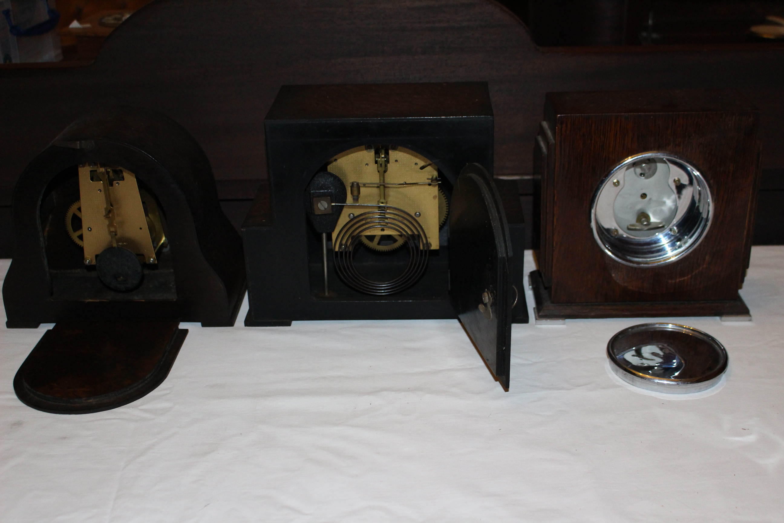 Collection of 5 x wooden mantel clocks some chiming, all mechanical/windup but selling as untested - Bild 5 aus 5