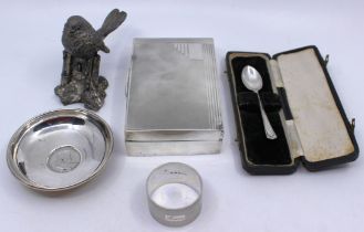 Selection of Sterling Silver and unmarked white metal items. Five items altogether.  To include an