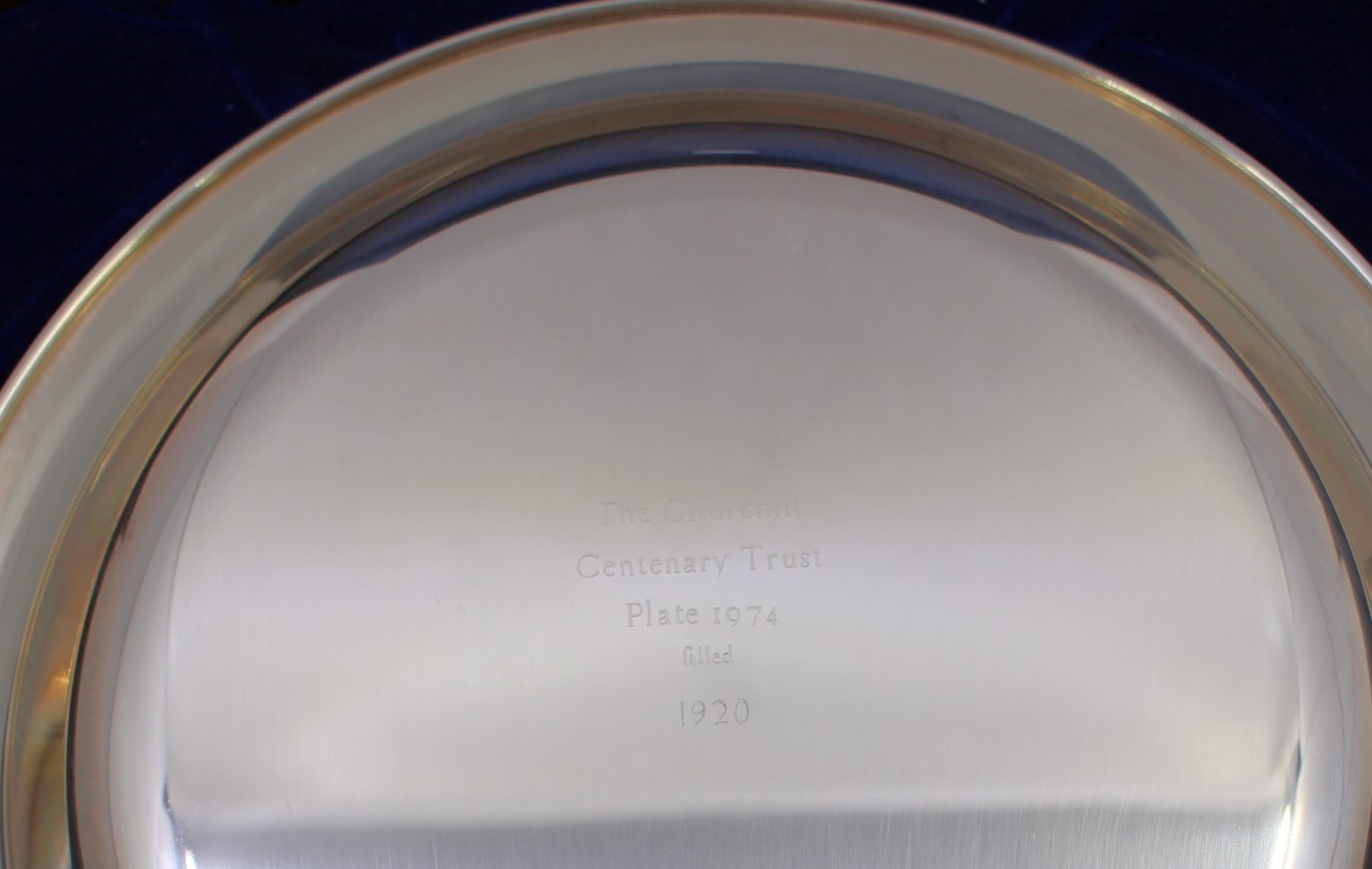 The Churchill Centenary Trust Plate 1974.  The plate is Gold on Sterling Silver Plate.  It is a - Image 3 of 4