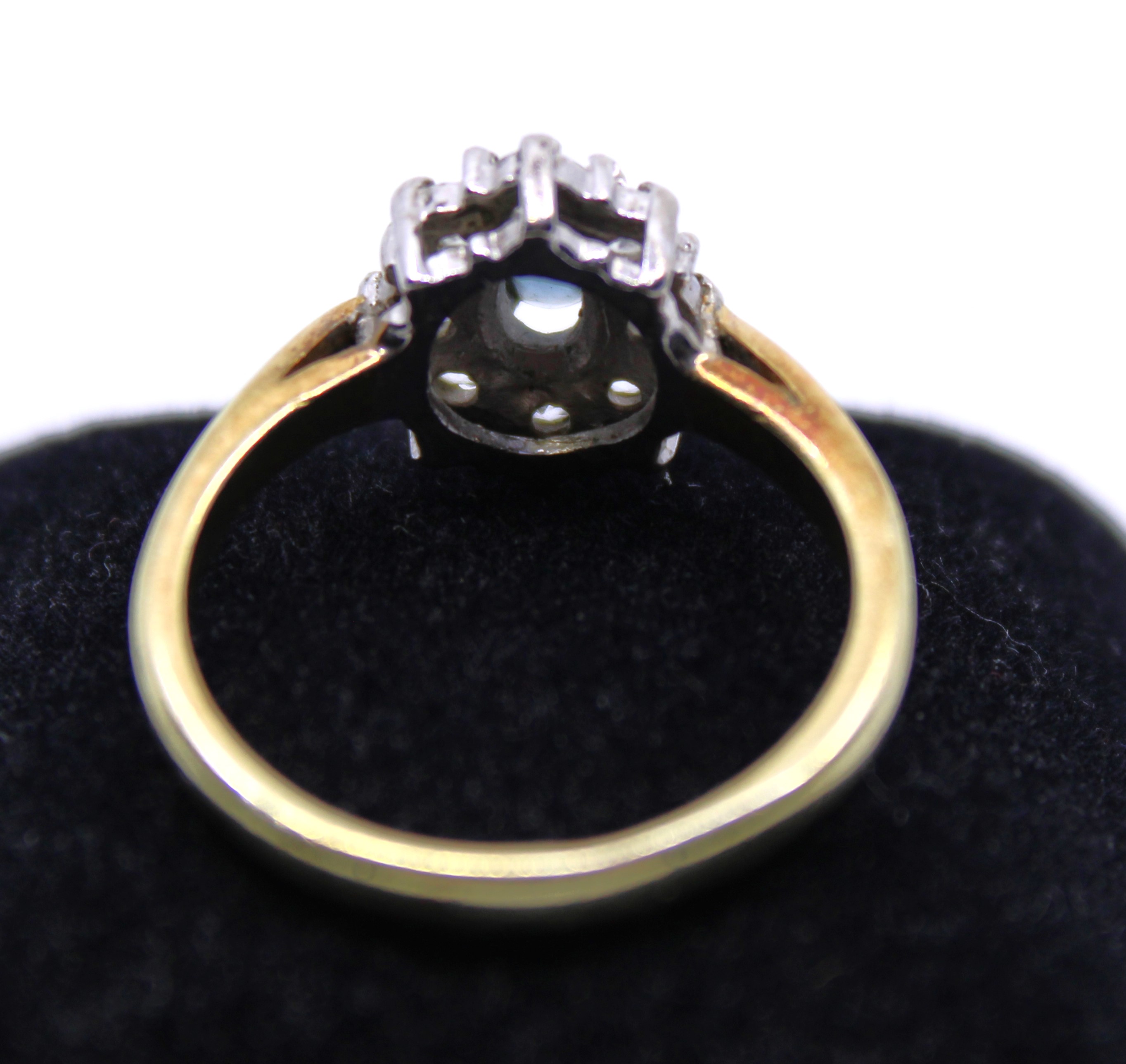Unmarked Yellow Metal Sapphire and Colourless Stone ring. Tested as 9ct Gold.  The Oval Brilliant - Image 4 of 4