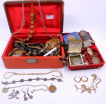 Selection of 9ct Gold Jewellery, Sterling Silver and unmarked white metal Jewellery, Costume