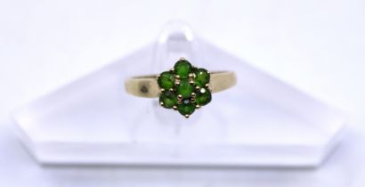 9ct Yellow Gold Chrome Diopside Cluster ring.  There is seven Round Brilliant Cut Chrome Diopside