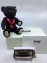 Steiff titanic teddy bear with boat model special piece- ref 663888 Anniversary 1912 black teddy