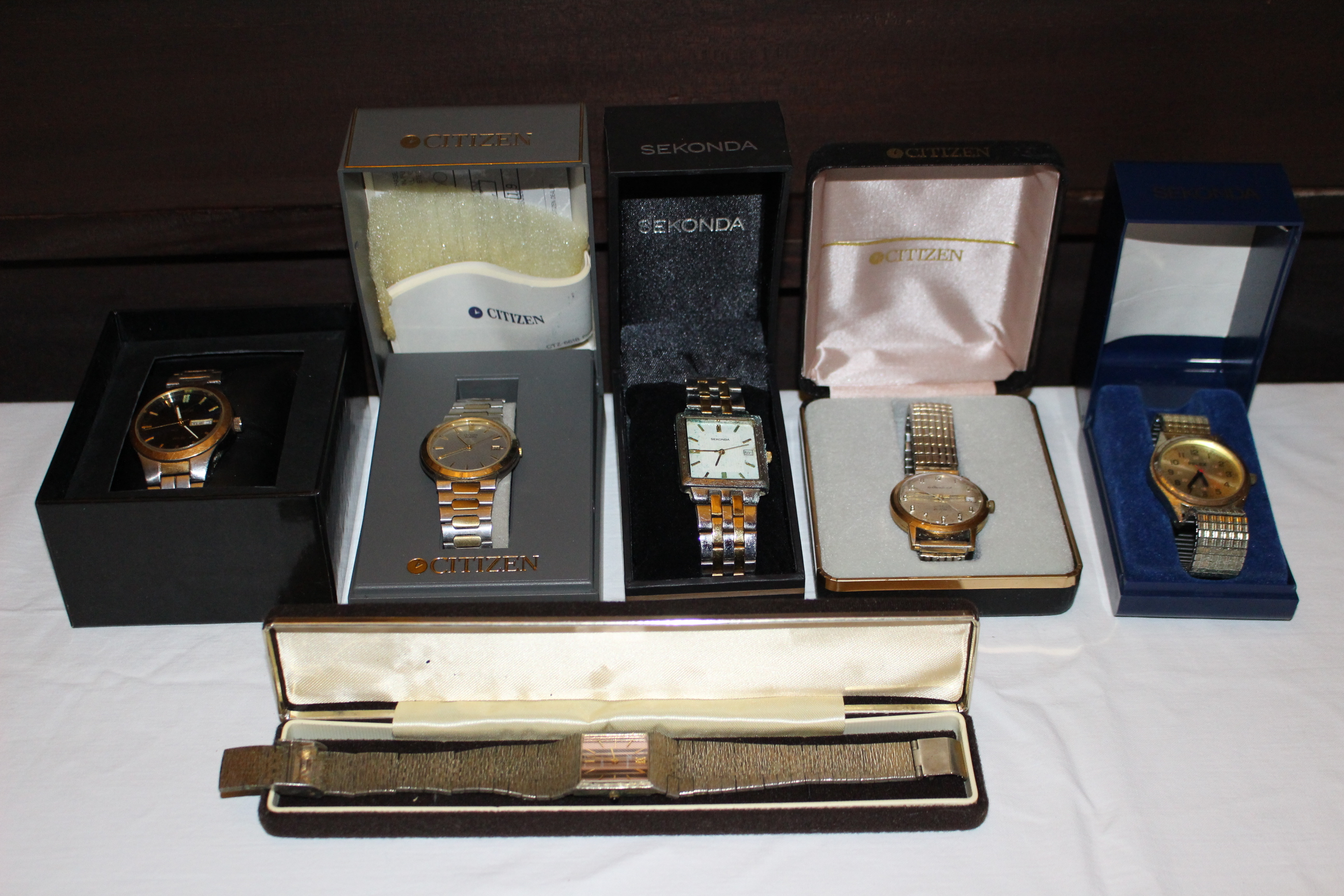 Collection of 6 x boxed mens watches to include Citizen and Sekonda , seiling all as used & untested