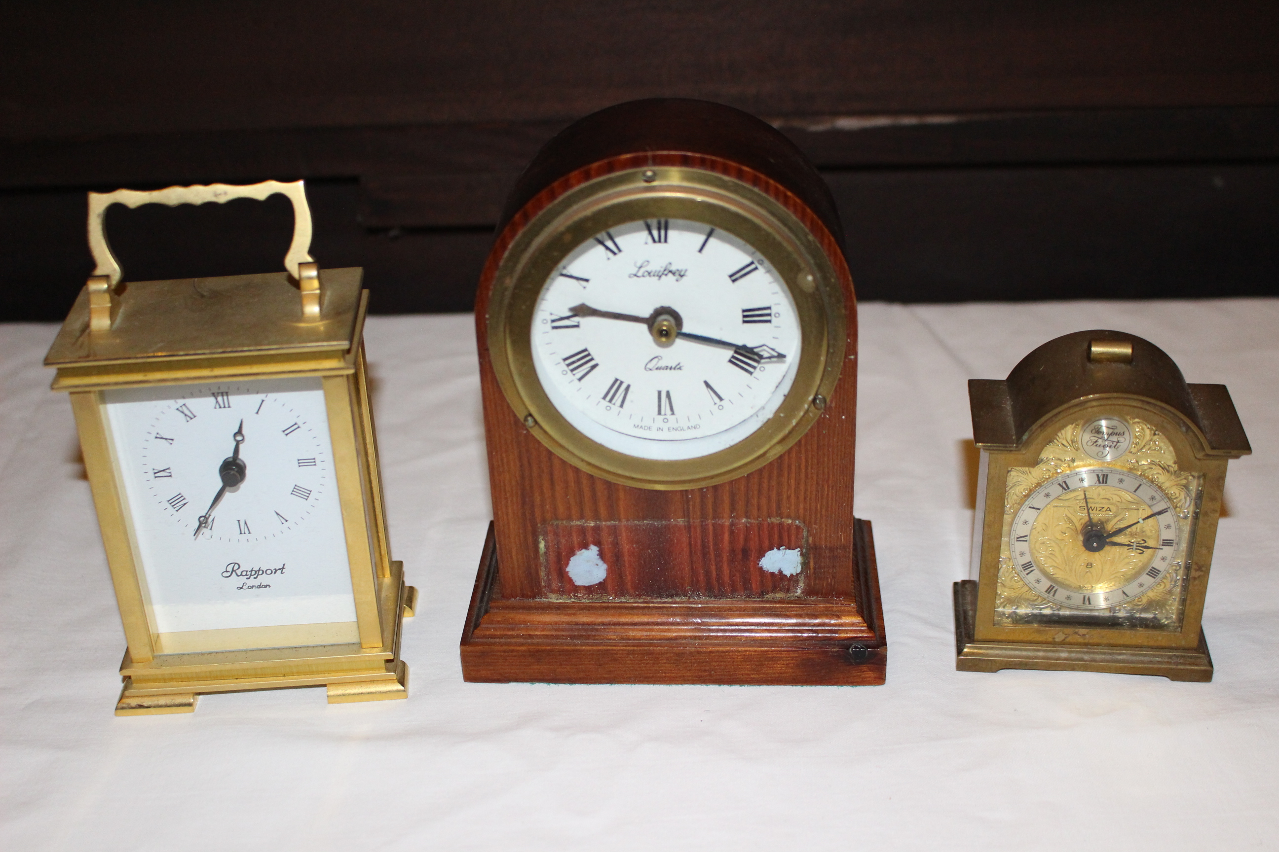 Collection of 7 x Carriage/mantel clocks mixture of brass wood plastic, battery and or mechanical - Bild 5 aus 6