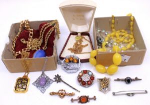 Selection of Gold, Silver and Costume Jewellery.  To include a 9ct Yellow Gold Brooch with an