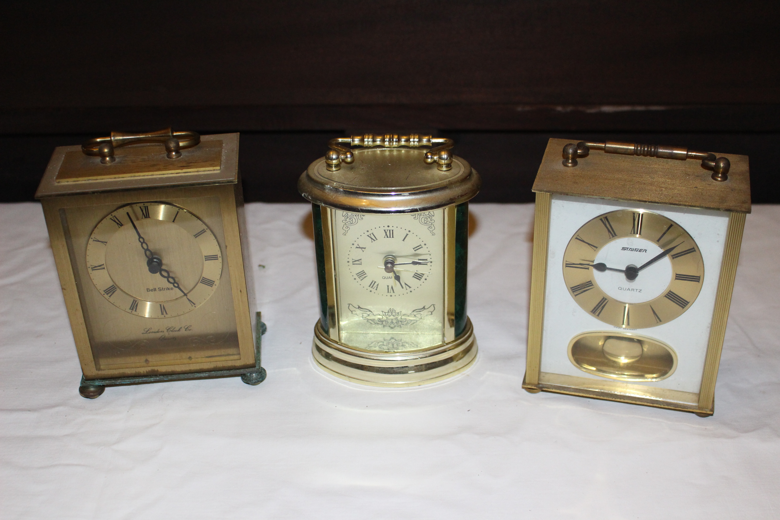 Collection of 7 x Carriage/mantel clocks mixture of brass wood plastic, battery and or mechanical - Bild 2 aus 6