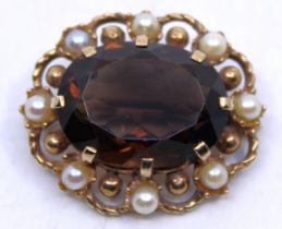 9ct Gold Smoky Quartz Brooch with Cultured Pearls.  The Oval Brilliant Cut Smoky Quartz stone