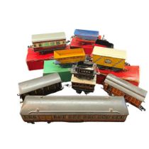 A collection of vintage Hornby O Gauge items to include a boxed side-tipping wagon, a Ffyfes