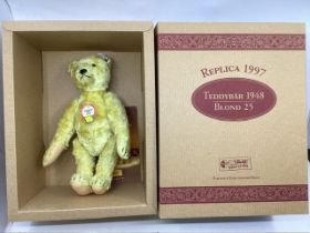 Steiff Teddy bear Blonde 25cm vintage boxed bear 1948 replica made in 1997 mohair 8” traditional