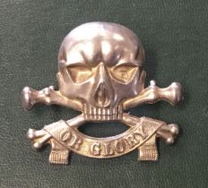 A good quality vintage die stamped sterling silver 17th Lancers cap badge. Of traditional design,