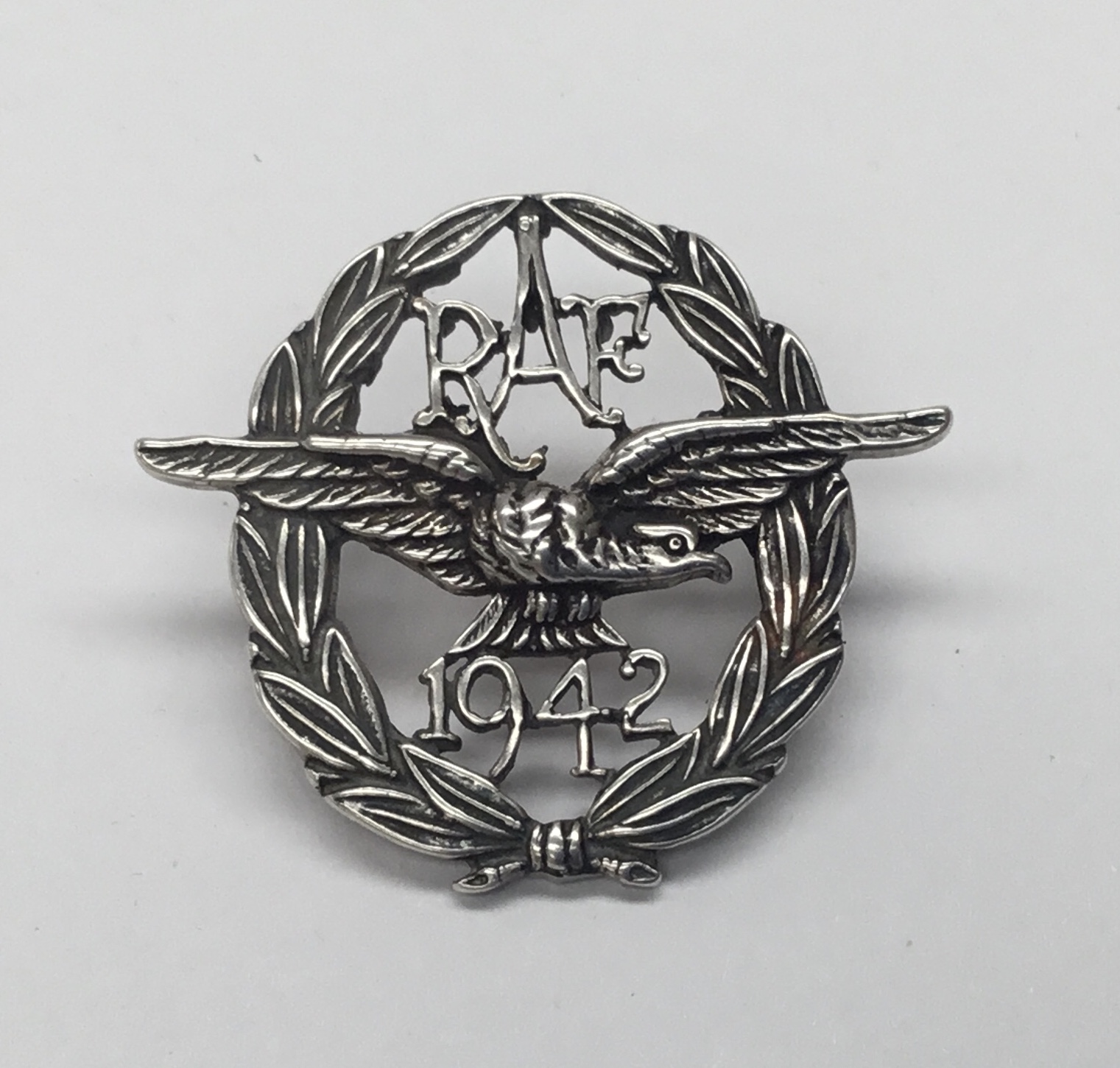 *** WITHDRAWN *** An extremely rare sterling silver WW2 era ‘1942’ American RAF Foreign Volunteer