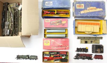 Hornby: A collection of assorted Hornby Dublo to include: two locomotive and tender; one tank