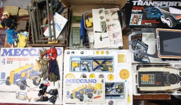 Collectables: A collection of assorted toys and collectables to include: Big Trak vehicle and