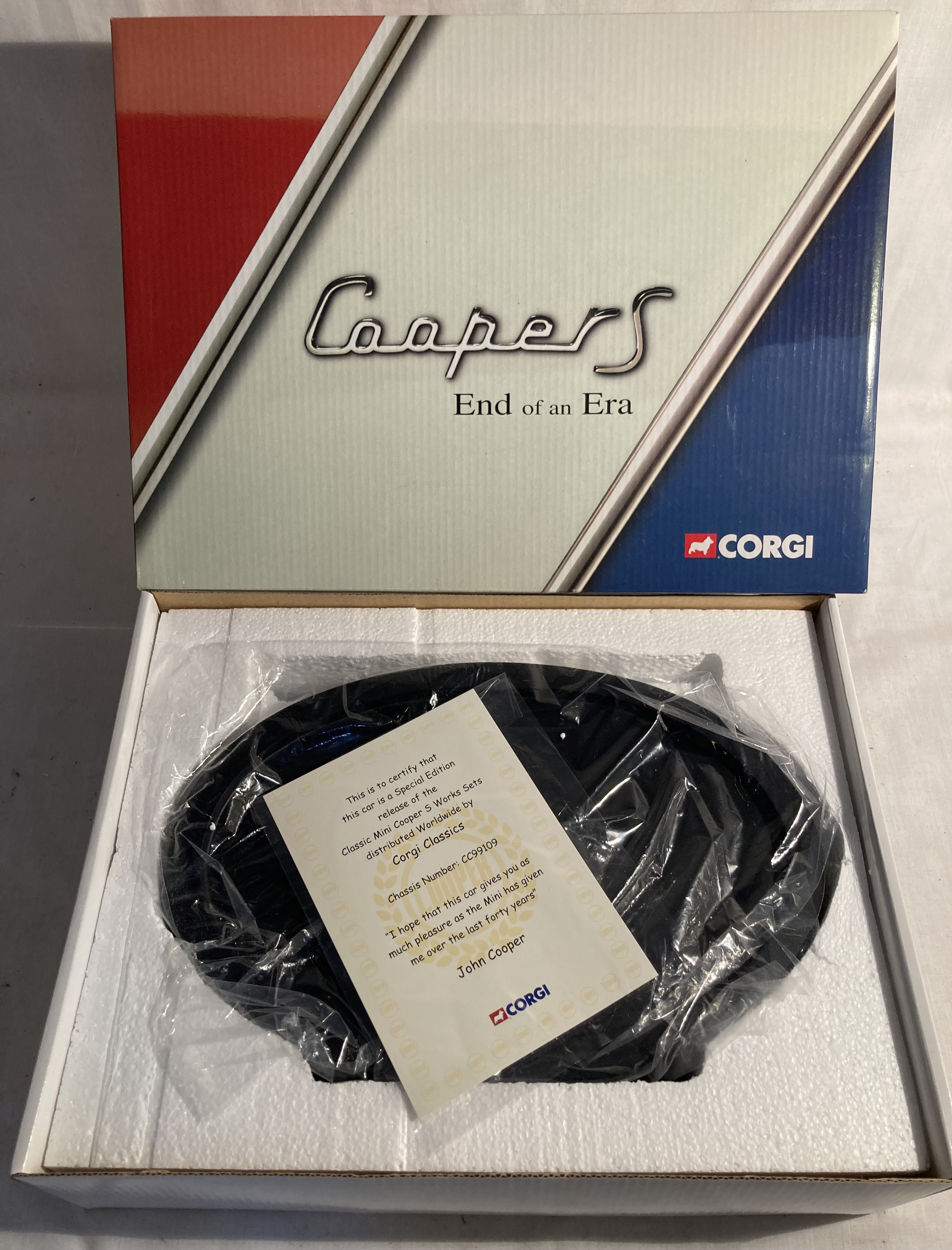 Corgi: A boxed Corgi, Cooper S ‘End of an Era’ Set. CC99109. In as new condition, still wrapped in