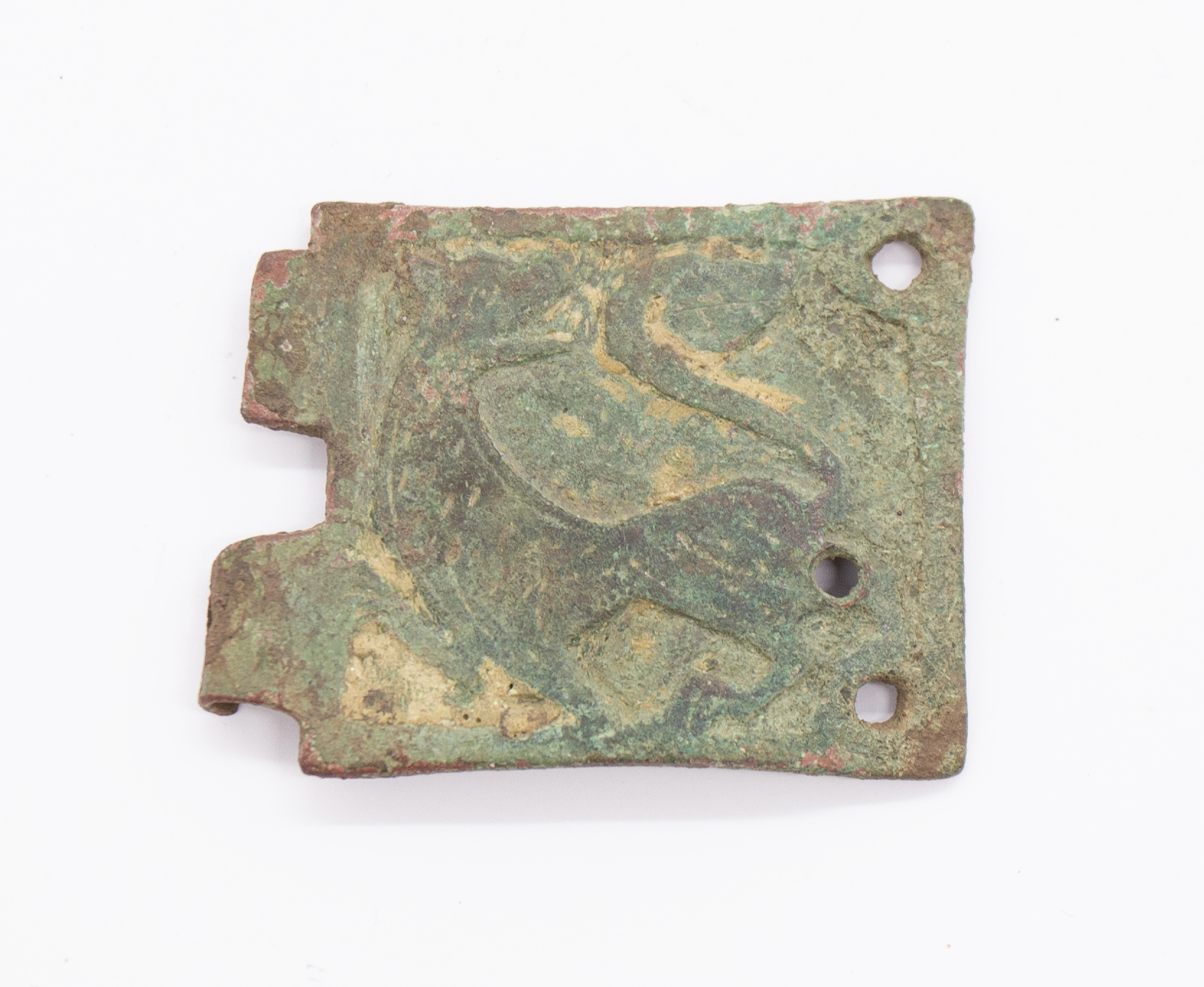 Large incomplete rectangular copper alloy buckle plate. Image is of a lion passant regardant and the - Image 7 of 7