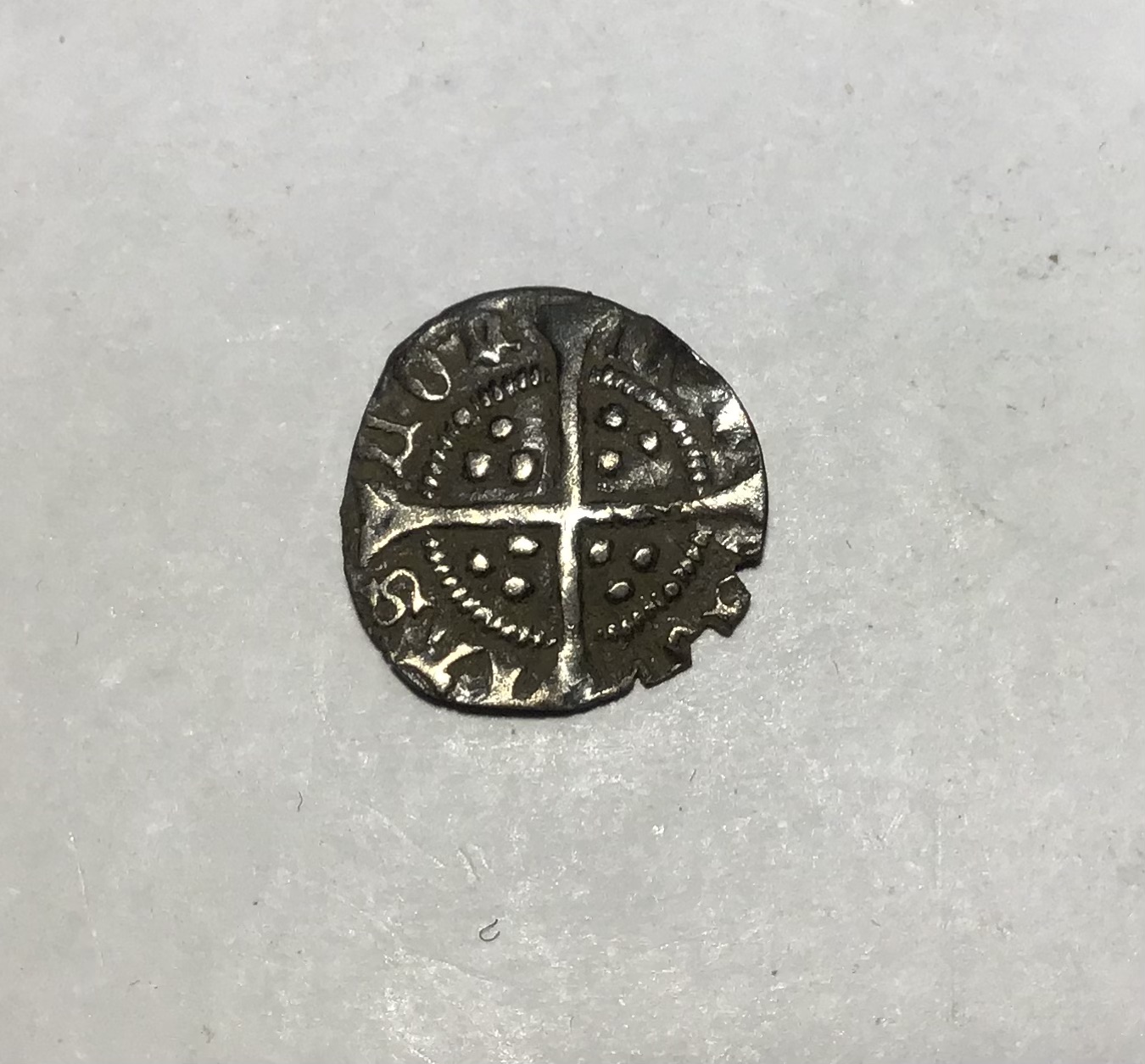 Henry VI, Silver Halfpenny, Leaf-Pellet Issue 1445-54. London Mint. - Image 2 of 2