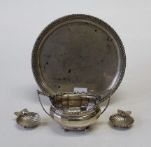 A Canadian silver circular salver with gadrooned edge, inscribed and dated 1987, diameter 25.5cm,