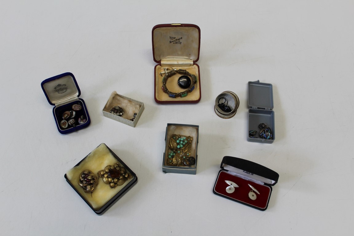 A collection of antique and vintage jewellery to include a set of six sterling silver buttons,