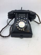 A vintage black bell telephone, (164-48), (328CB, FWR 58/2, E1)