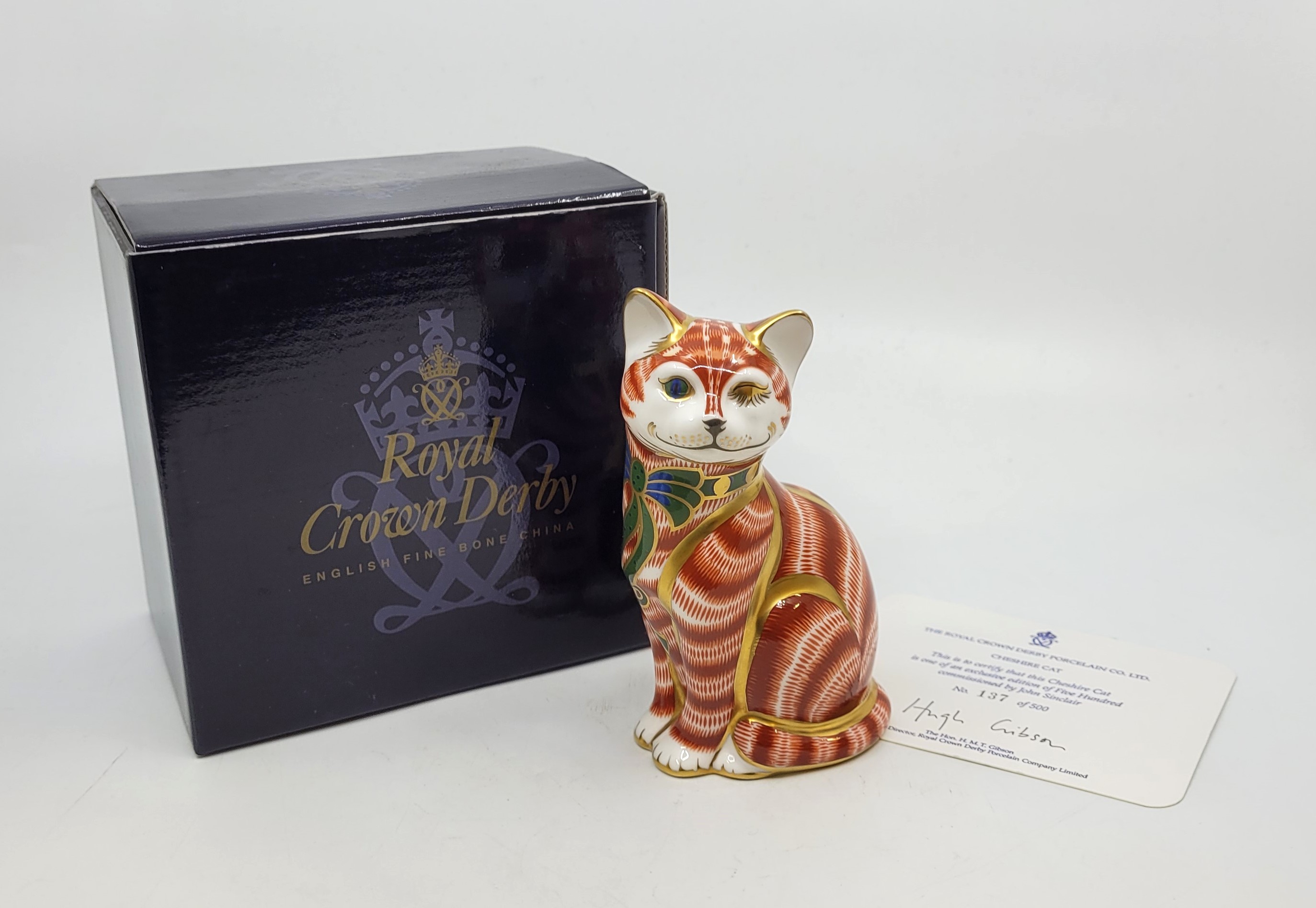 A Royal Crown Derby paperweight: Cheshire Cat, commissioned by John Sinclair, limited edition 137/ - Image 5 of 12