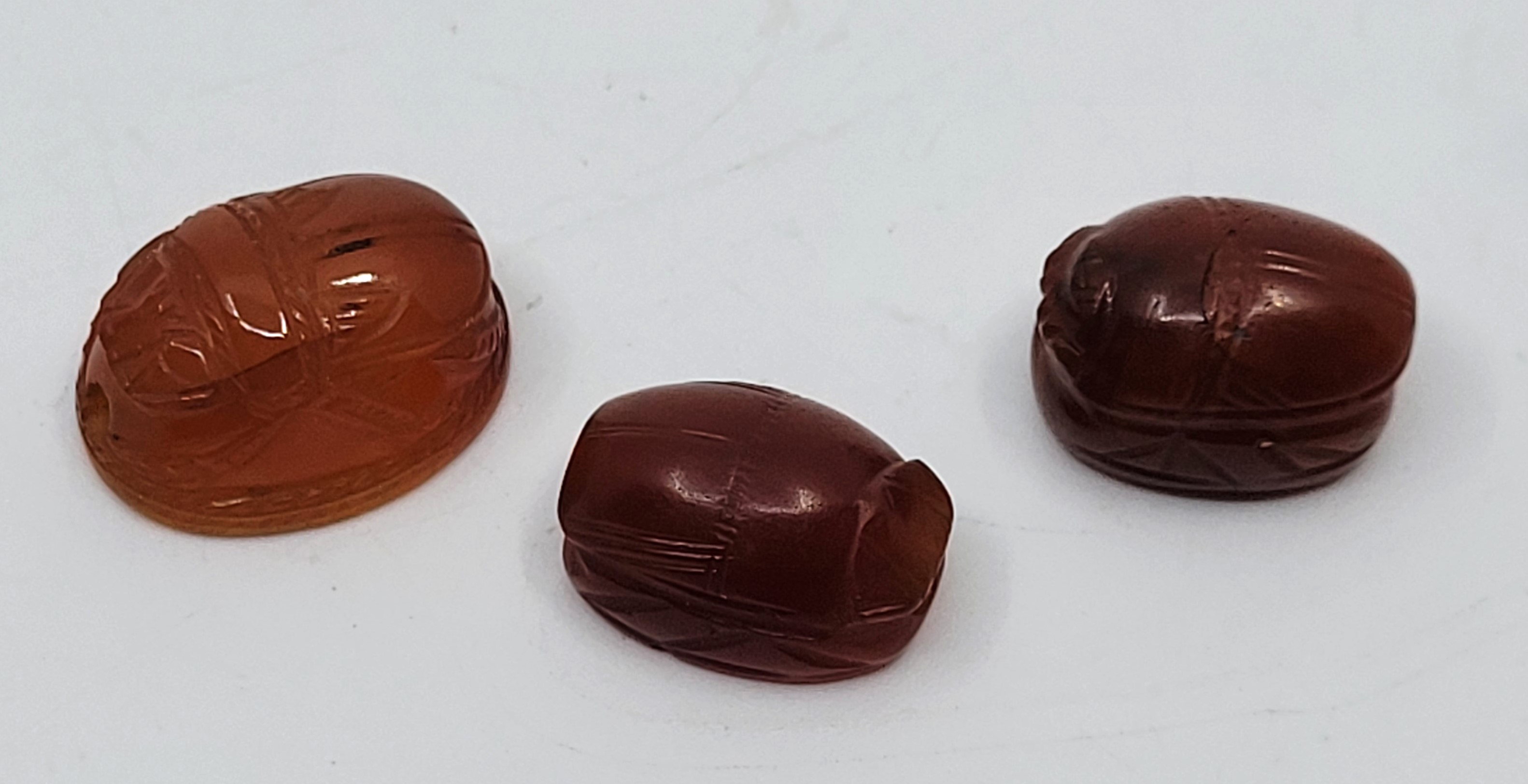 Three various carnelian scarab beetle intaglios/seals, two carved with intaglio of a standing figure - Image 22 of 30