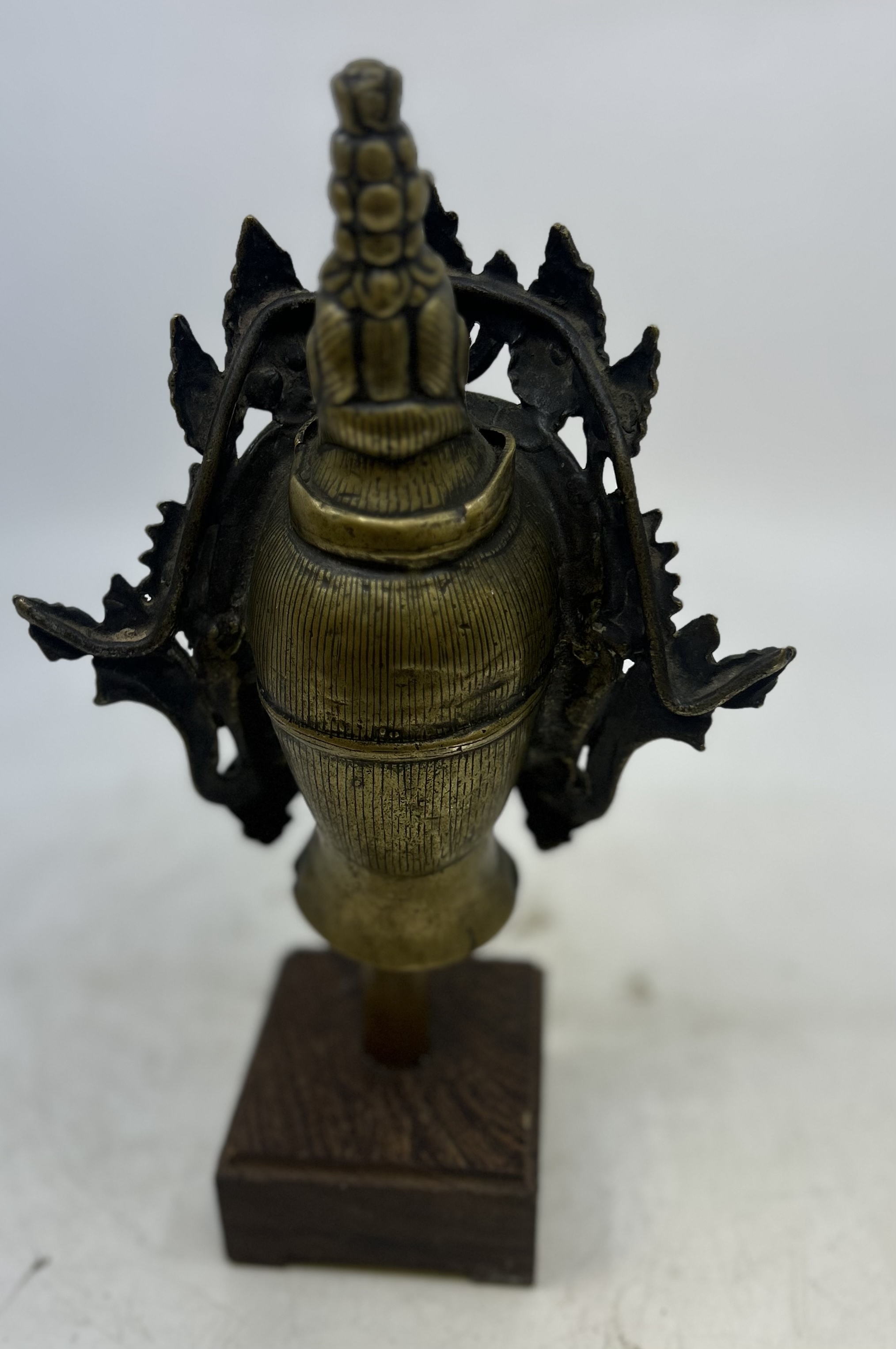 A large 19th cent  bronze head of Vajrasattva later mounted on stand - Image 6 of 6