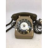 A vintage bell telephone (PROPRIEIT L'ETAT PTT) (124673)