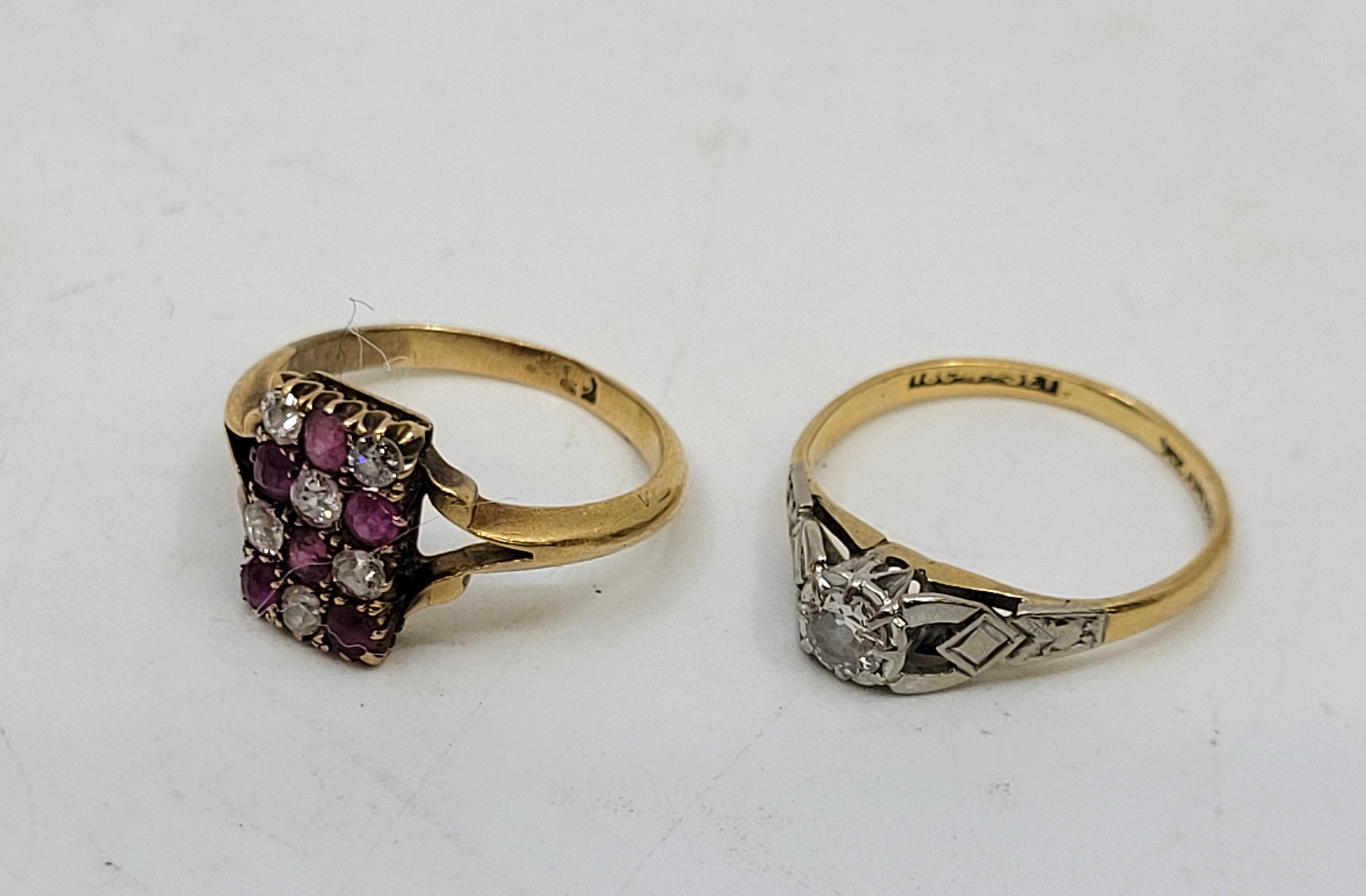 A yellow gold, ruby and diamond ring, having rectangular head set chequered pattern of six rubies - Image 4 of 9