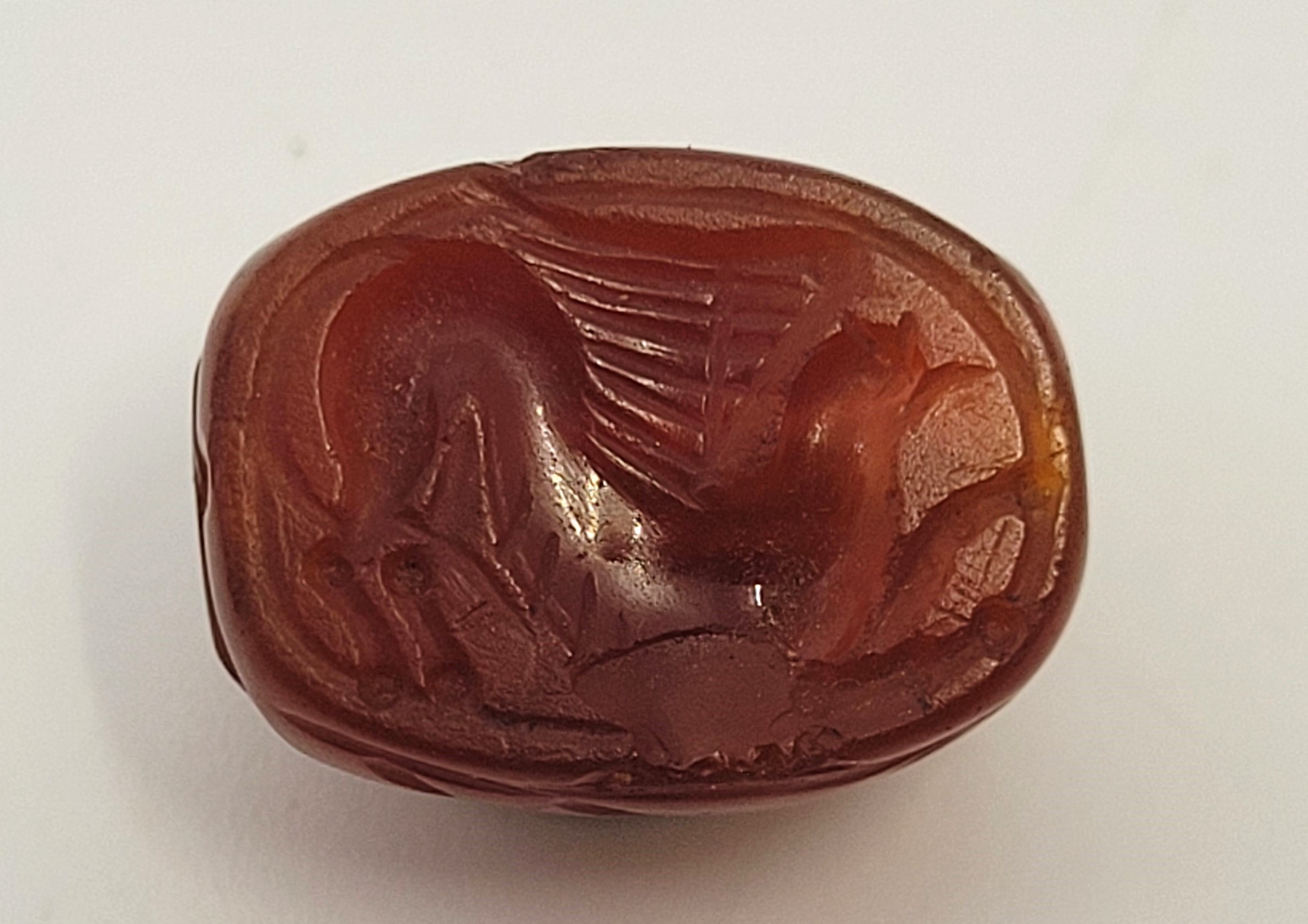 Three various carnelian scarab beetle intaglios/seals, two carved with intaglio of a standing figure - Image 27 of 30