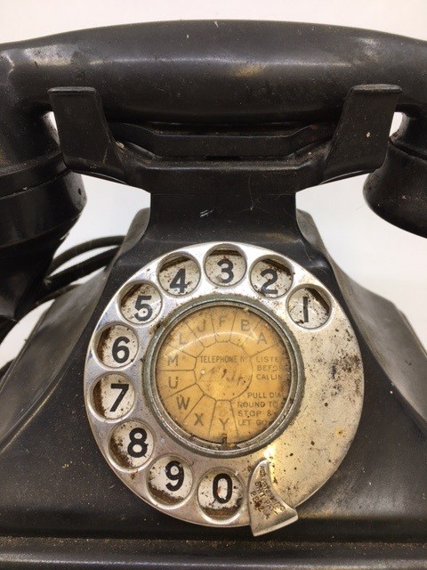 A vintage black telephone (164 51), (P.M.G. 35) - Image 2 of 4
