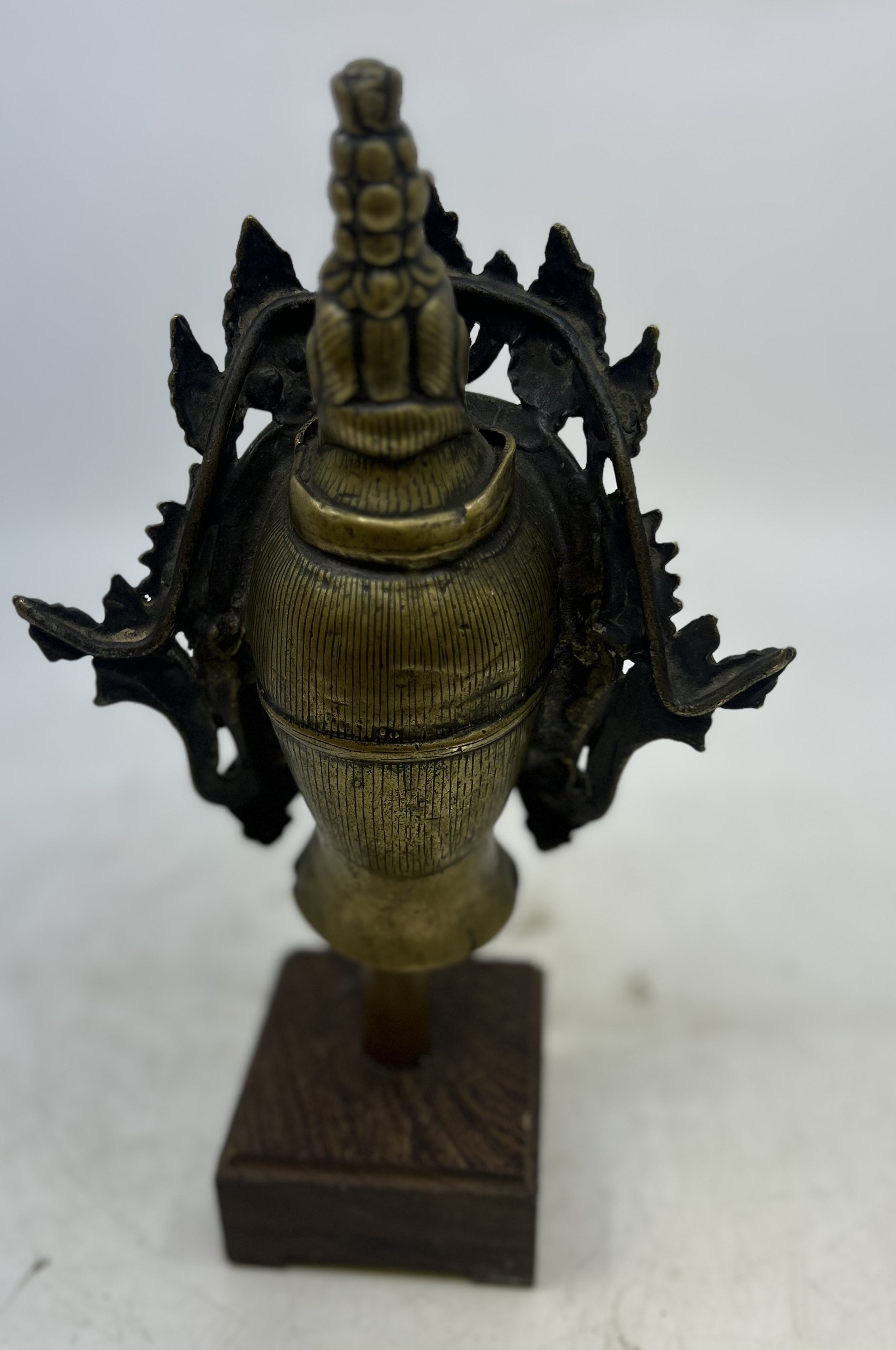 A large 19th cent  bronze head of Vajrasattva later mounted on stand - Image 4 of 6