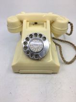 A vintage white bell telephone (L 11566A1, SPECIAL)