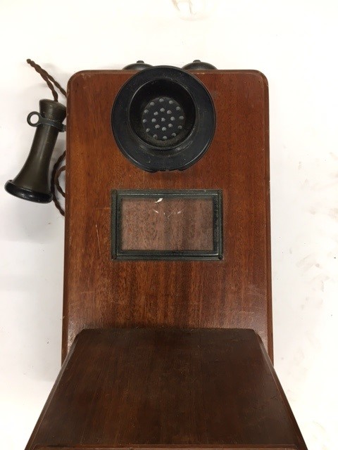 A vintage telephone - Image 2 of 3