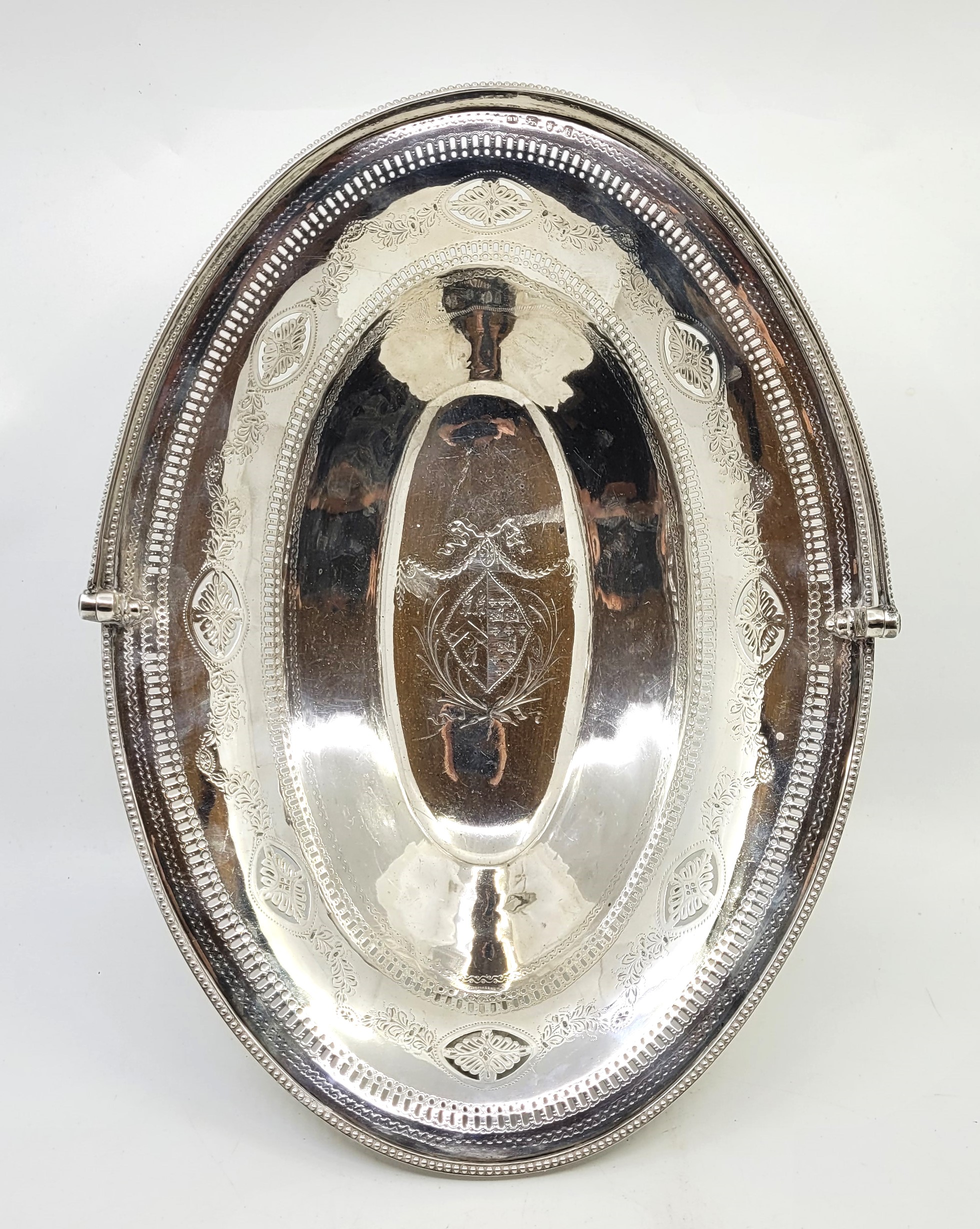 A George III silver swing handled basket, Robert Hennell I, London 1793, of ovoid form, the out - Image 4 of 21