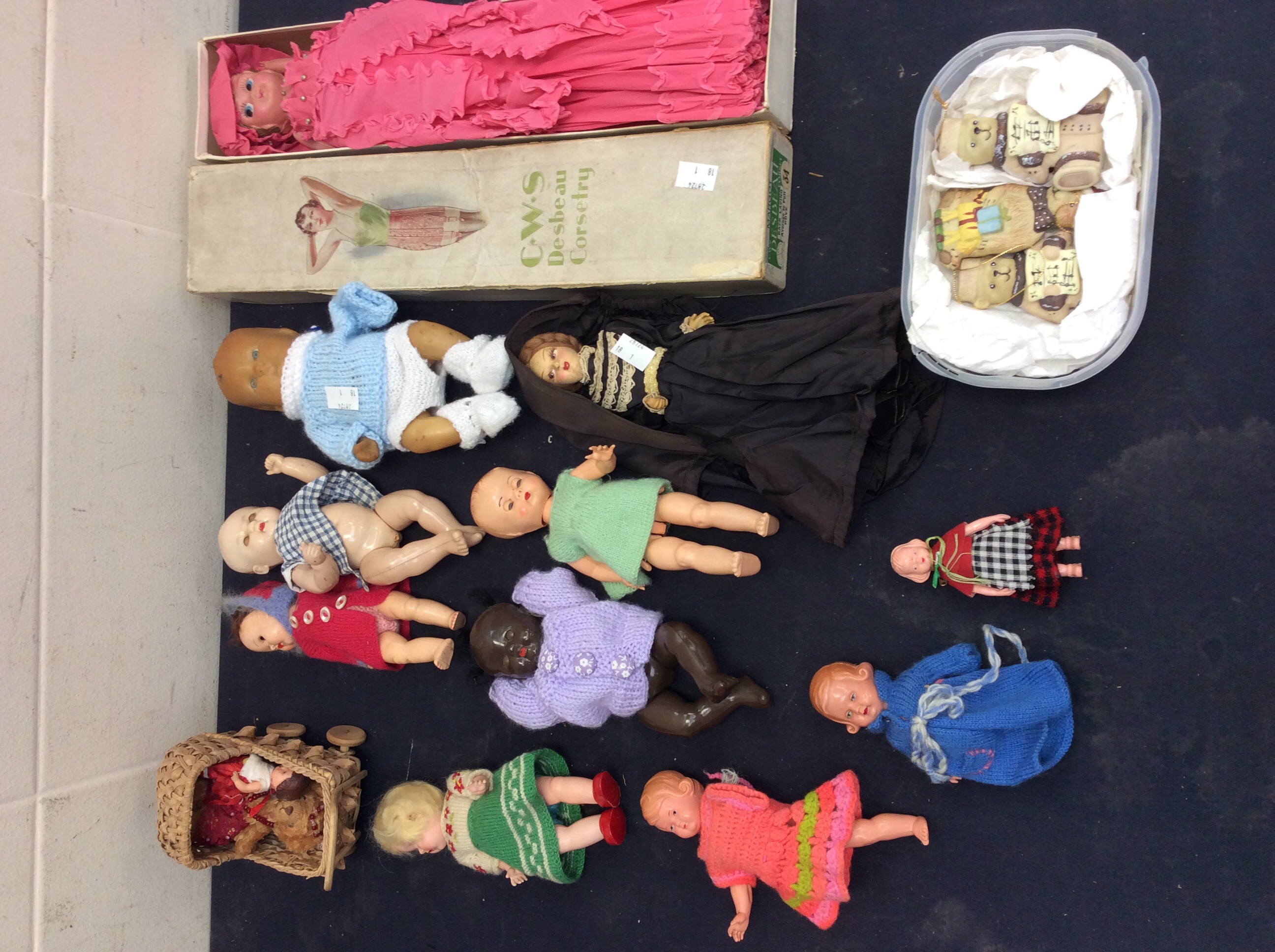 A collection of small and miniature dolls to include dolls from the late 1940s to the 1970s. A