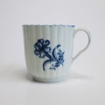 A Worcester ribbed coffee cup, gillyflower pattern. Circa 1770 Diameter 6.5cm, height 6.5cm