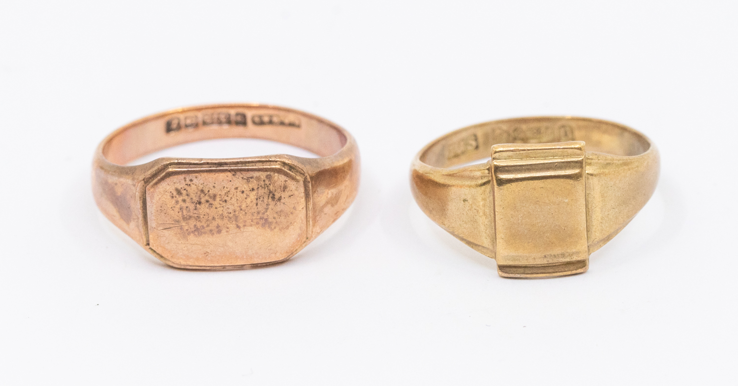 Two 9ct gold men's signet rings, including a rose gold version, width approx 9mm, size W, along with