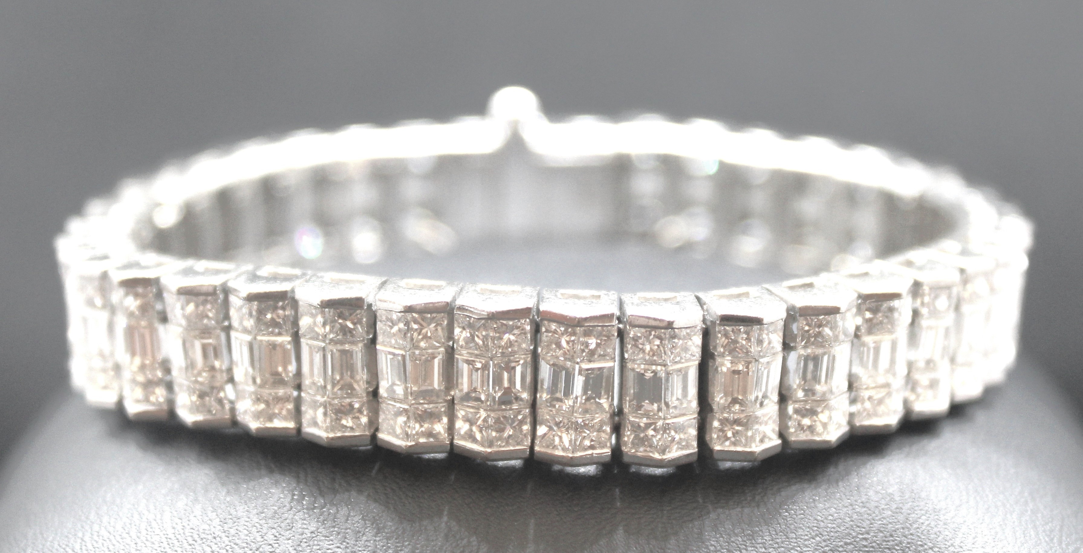 A diamond and 18ct white gold line bracelet with an estimated diamond weight approx 19.45 carats, - Bild 4 aus 8