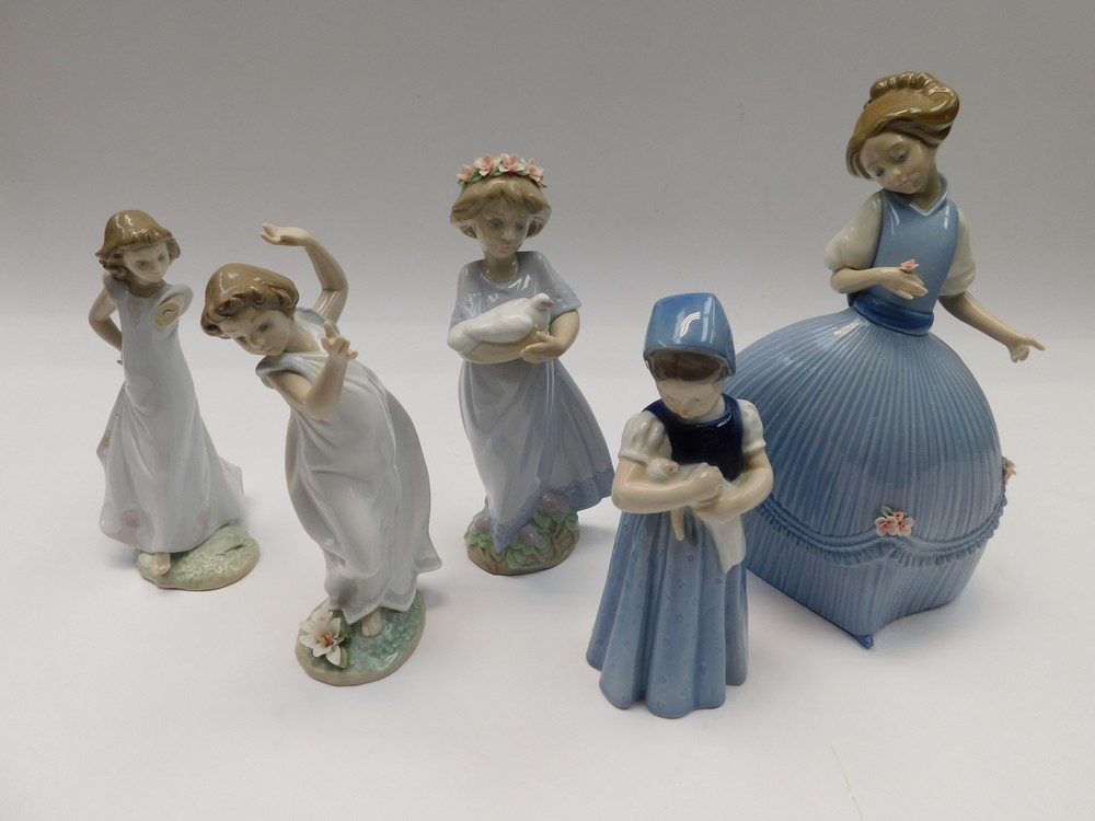 A collection of Lladro figures of young ladies. 1 with broken arm (pieces in bag)(5).