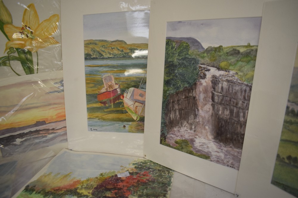 A collection of artwork by Ashbourne artist Helen K. Knight (20th century). (22) - Bild 4 aus 4