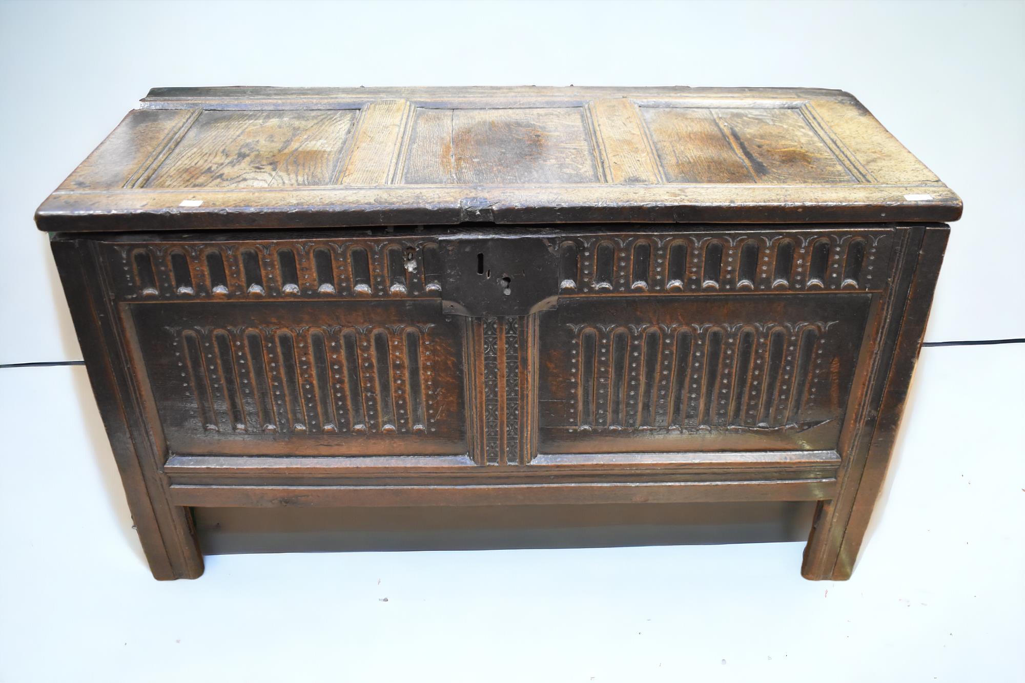 A mid 17th English solid oak coffer, originating from the West Midlands area, comprising of three - Image 2 of 8