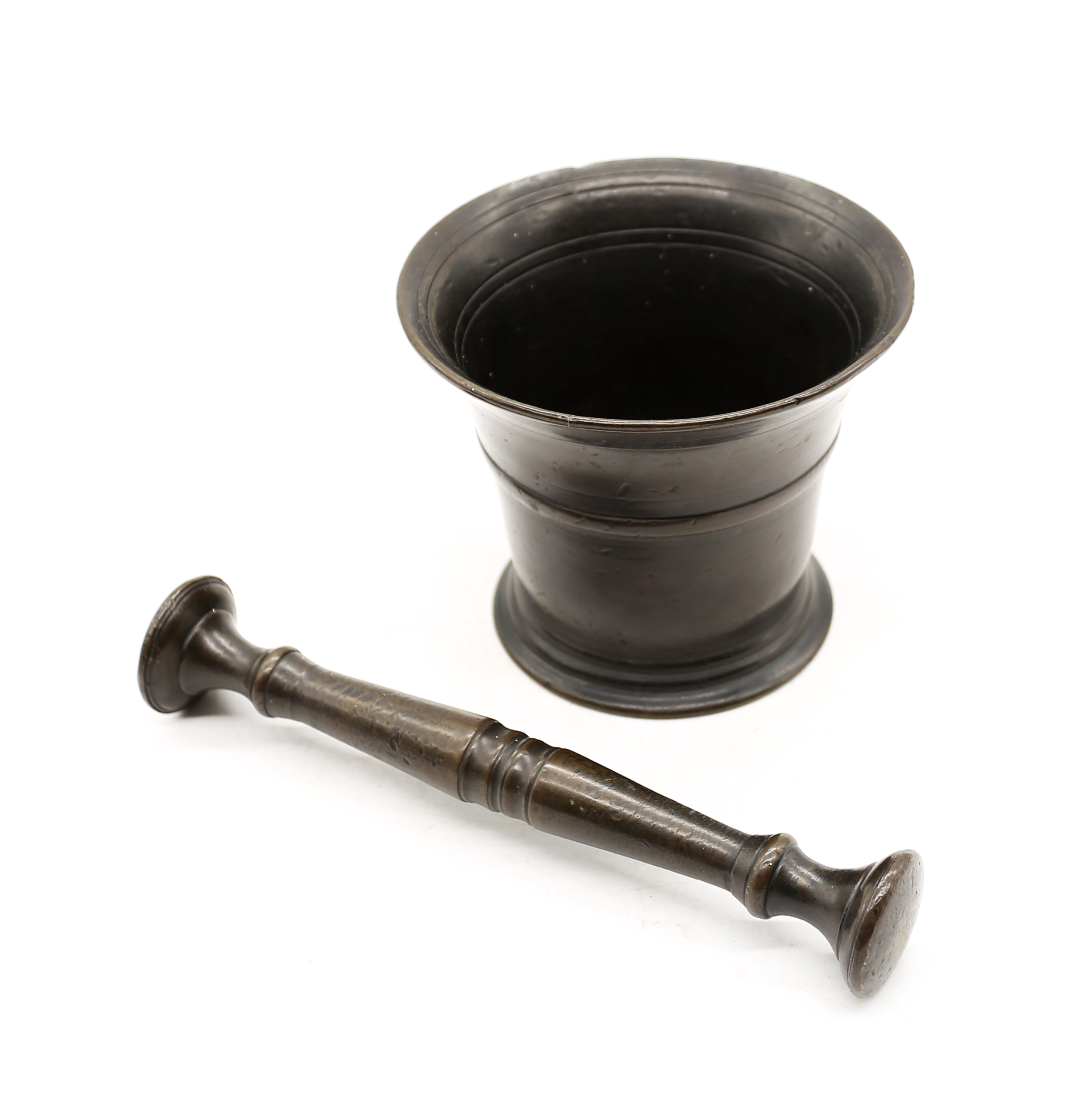 A late 17th century bronze pestle and mortar: mortar approximately 11cm high, pestle approximately - Image 2 of 4