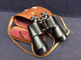 1930s cased binoculars by Wray of London.