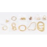 A collection of gold and unmarked yellow metal jewellery to include  a double row popcorn chain