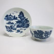 A Worcester tea bowl and saucer ‘man in a pavilion’ pattern Circa 1770 Tea bowl diameter 7.5cm,