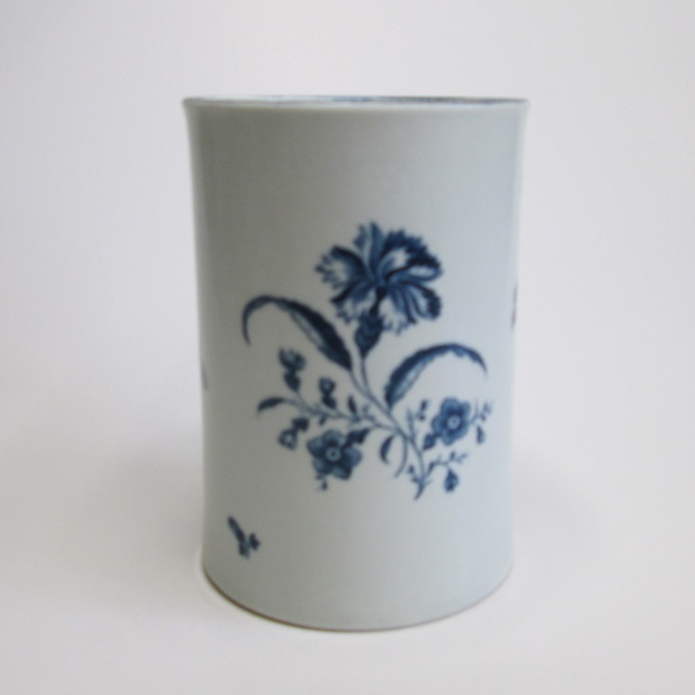 A Worcester cylindrical mug gillyflowers pattern Circa 1770 Diameter 10cm, height 14cm Condition; no - Image 2 of 4