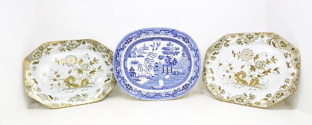 Six 19th Century large meat platters / serving dishes to include: 1. Spode blue and white meat - Image 14 of 17