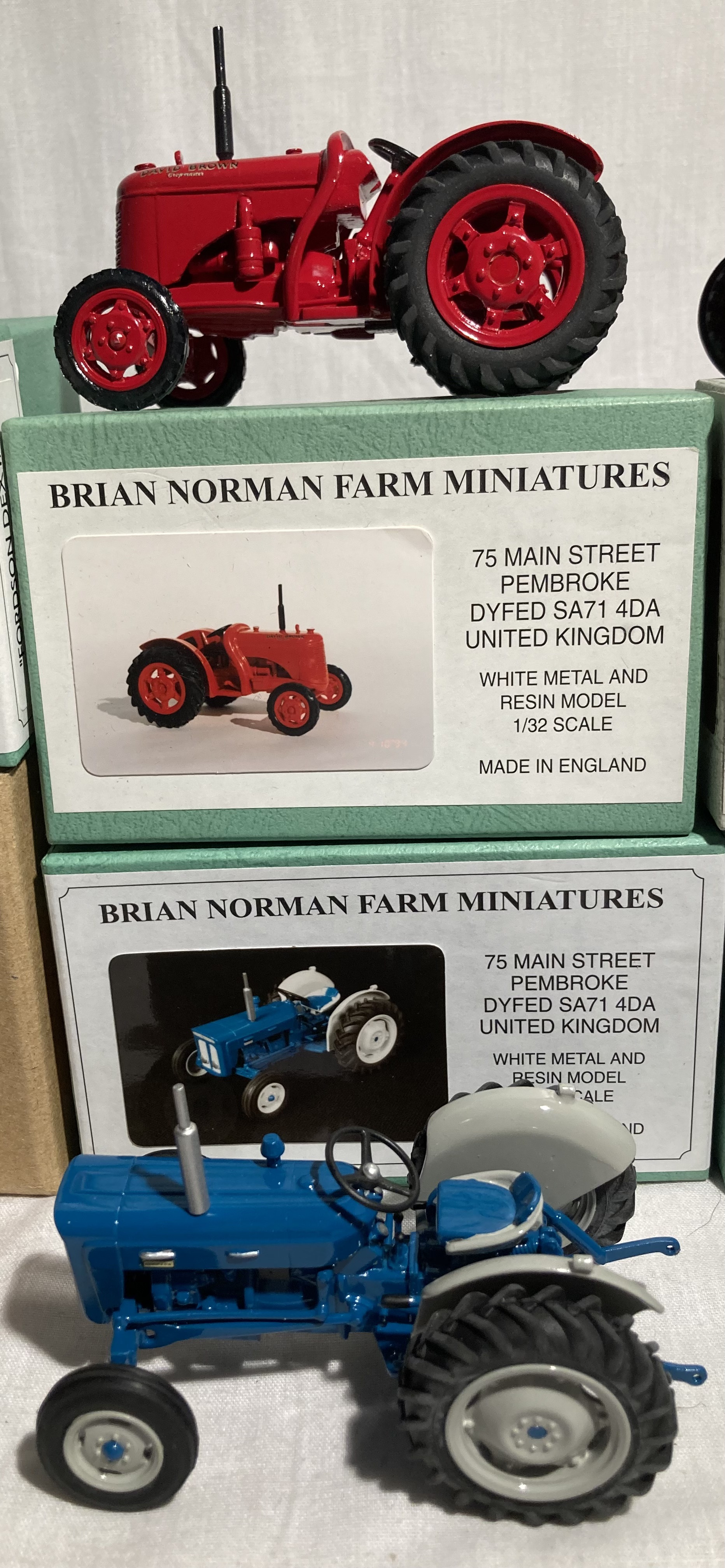 Tractors: A collection of eight boxed white metal and resin 1/32 scale model tractors made by - Image 4 of 5
