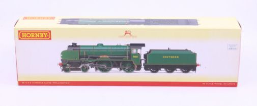 Hornby: A boxed Hornby, OO Gauge, SR 4-4-0 Schools Class 'Wellington' Locomotive and Tender,